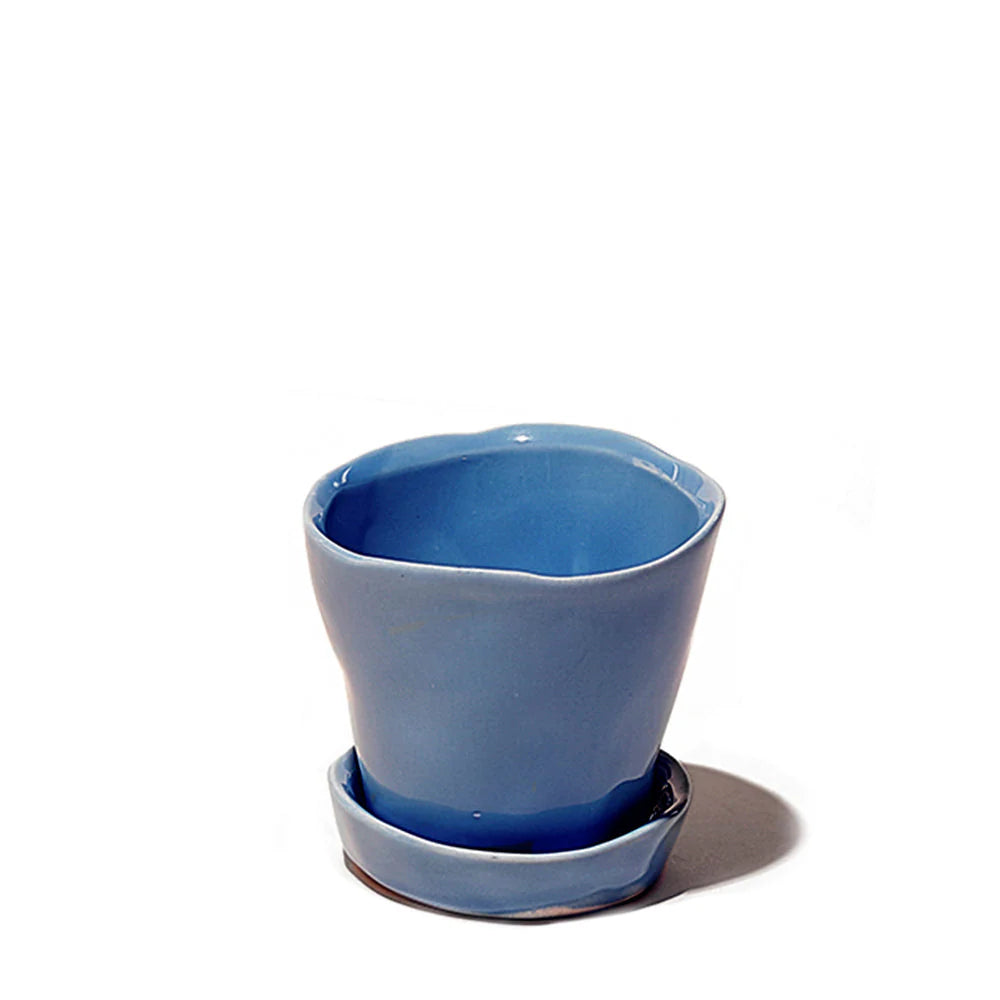 Blue pot with drainage suacer